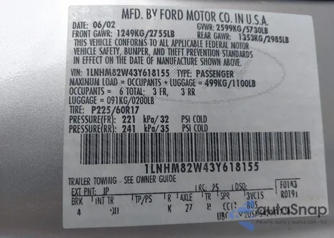 2003 Lincoln Town Car Signature z USA, uszkodzony, nr VIN 1LNHM82W43Y618155